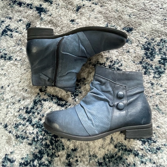 Mix Mooz Boots - Picture 3 of 6